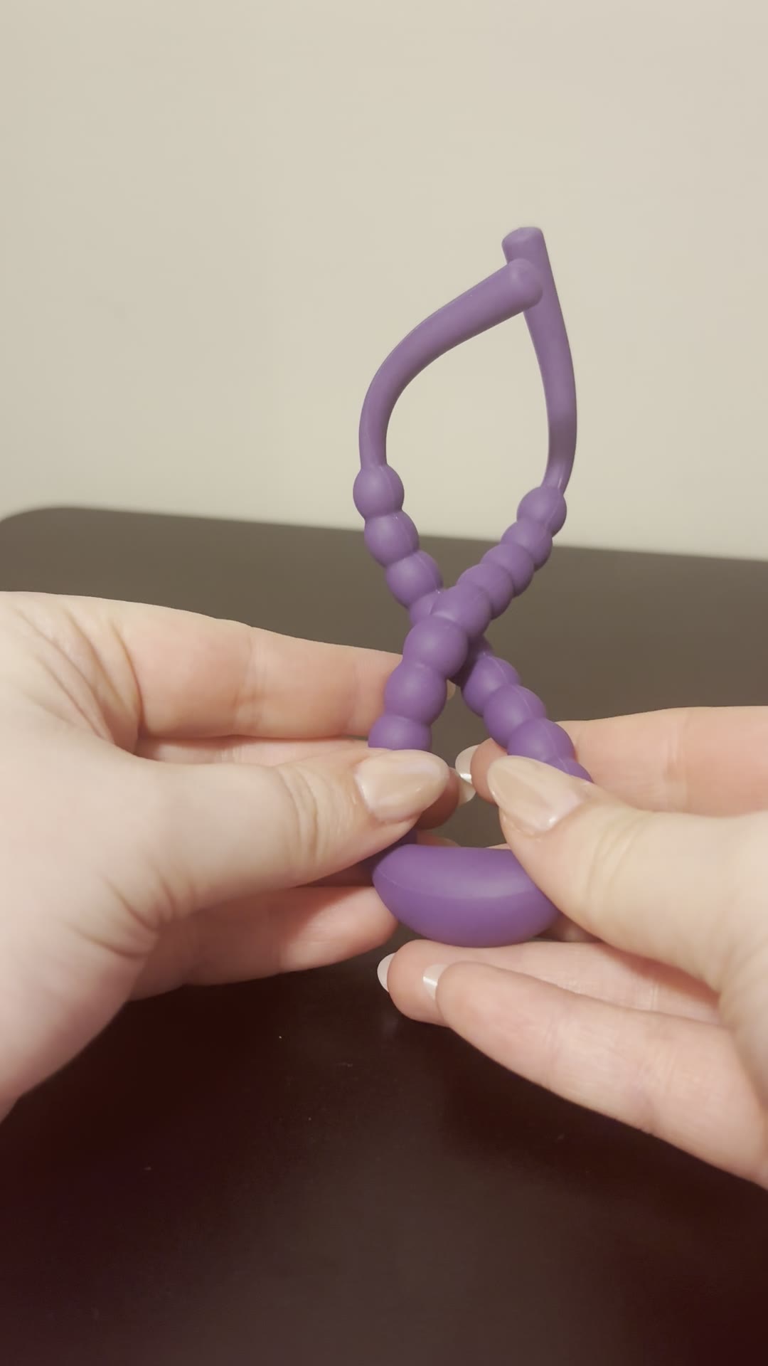 Oral Enhancing Labia Spreader Review [Tried & Tested]