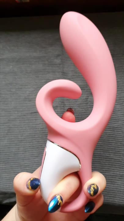 Satisfyer Hug Me Review [Tried & Tested]